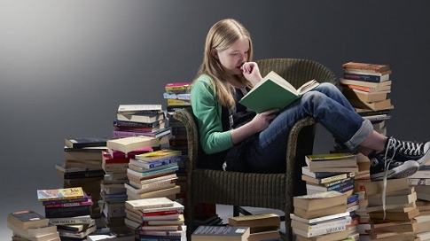 11 lợi ích của việc đọc sách hàng ngày bạn cần biết