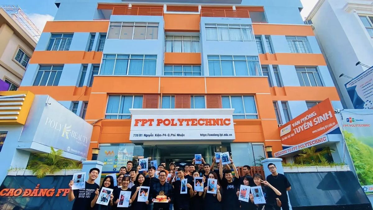 Cao đẵng FPT Polytechnic là một trong những trường cao đẳng nổi tiếng nhất tại TPHCM