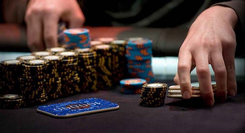 Tiền vốn poker là gì? Cách quản lý tiền vốn poker hiệu quả