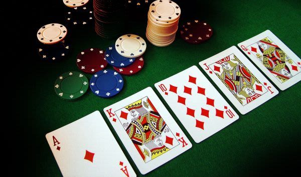 Hướng dẫn chi tiết cách chơi bài Ngầu Hầm từ A đến Z