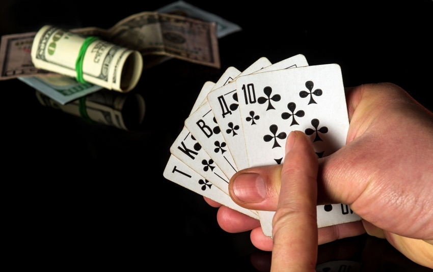 Tiền vốn poker là gì? Nguyên tắc quản lý tiền vốn poker