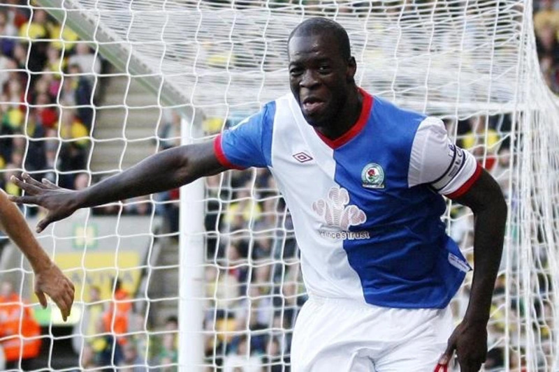 Trung vệ Christopher Samba